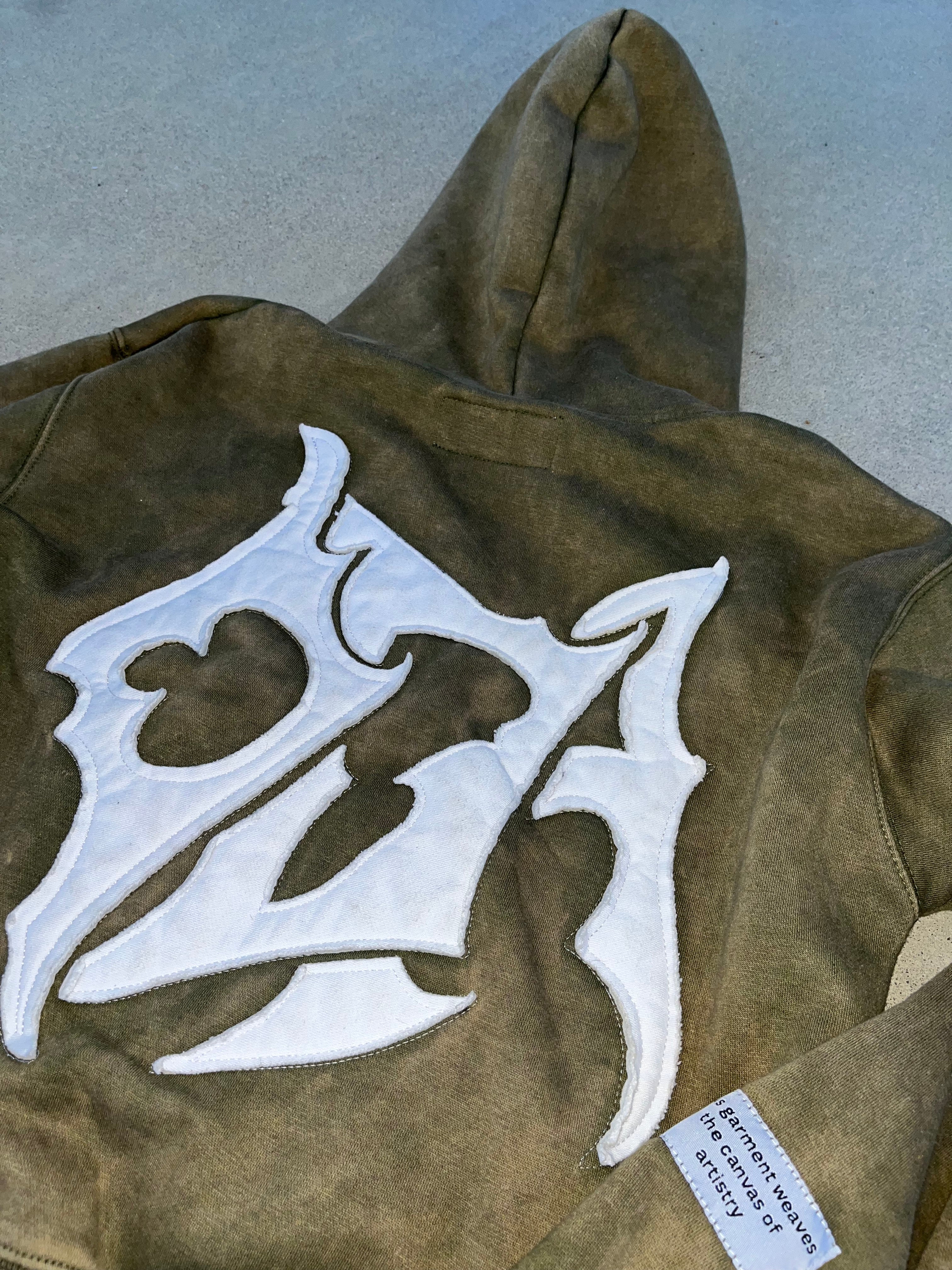 OLIVE GREEN "SPADES OF D'ART” ARTISTRY ZIP-UP HOODIE